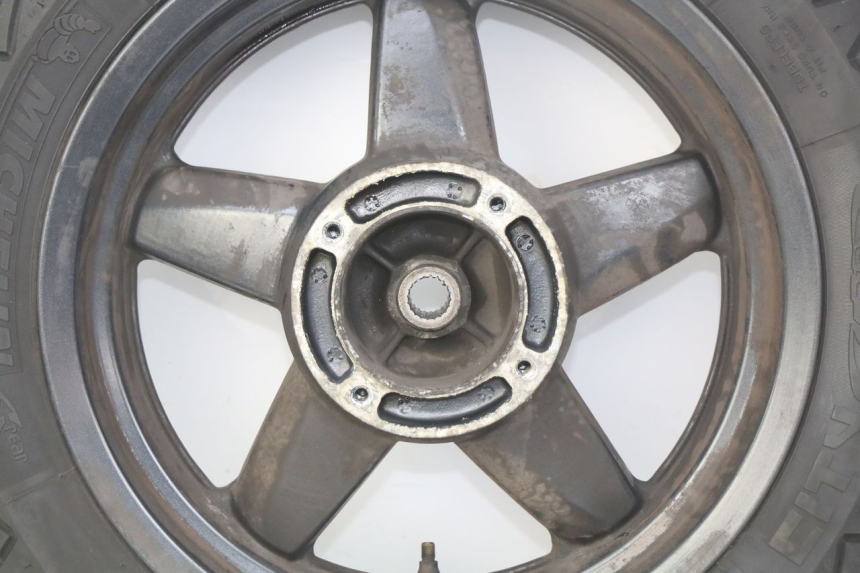 photo de REAR WHEEL RIM YAMAHA XMAX X-MAX 125 (2006 - 2009) - Fixing points details