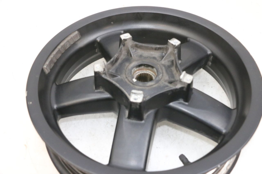 photo de REAR WHEEL RIM PIAGGIO XEVO - X EVO 125 (2007 - 2017) - High-resolution close-up