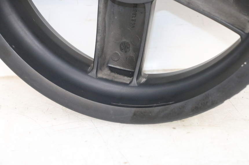 photo de REAR WHEEL RIM PIAGGIO XEVO - X EVO 125 (2007 - 2017) - Zoom on usage condition