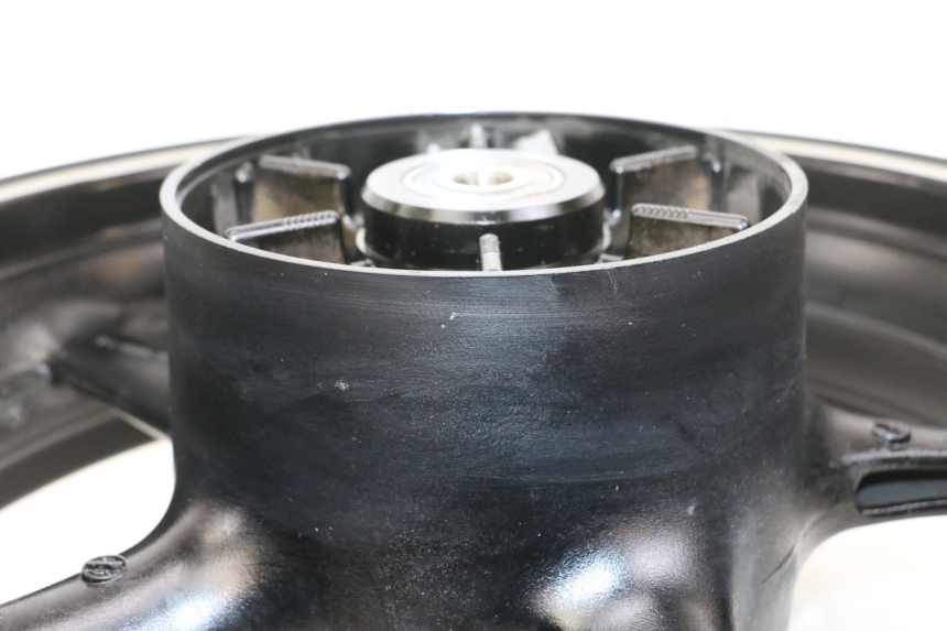 photo de REAR RIM YAMAHA XJ6 ABS 600 (2008 - 2016) - Alternative perspective