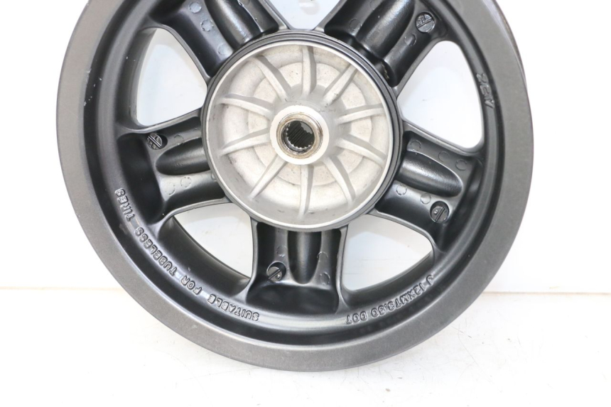 photo de REAR RIM YAMAHA YP MAJESTY 125 (2007 - 2010) - Zoom on usage condition