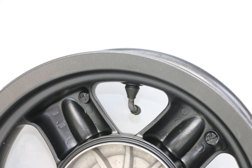 photo de REAR RIM YAMAHA YP MAJESTY 125 (2007 - 2010) - Alternative perspective