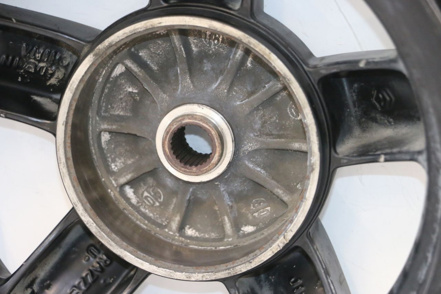 photo de REAR WHEEL RIM PIAGGIO ZIP 4T 50 (2018 - 2020) - Markings and original references