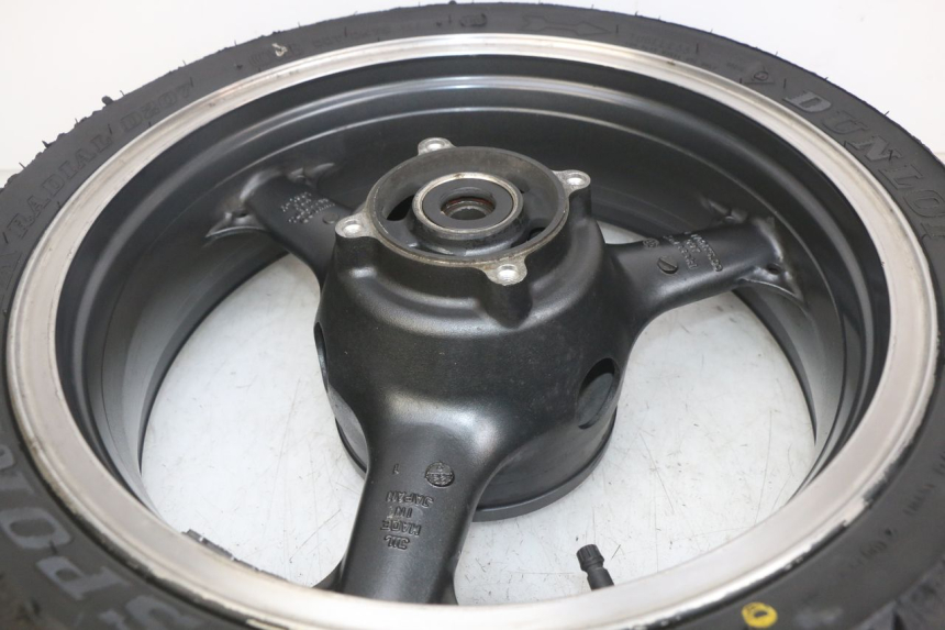 photo de REAR WHEEL RIM KAWASAKI ZX-6R ZX6R 600 (1995 - 1997) - Alternative perspective