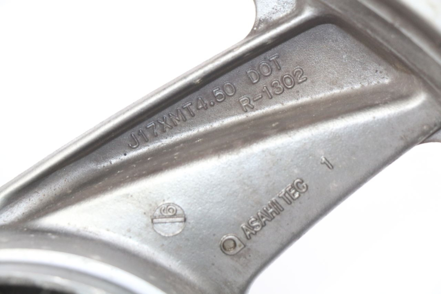 photo de REAR WHEEL RIM KAWASAKI ZZR 600 (1995 - 2004) - Zoom on usage condition