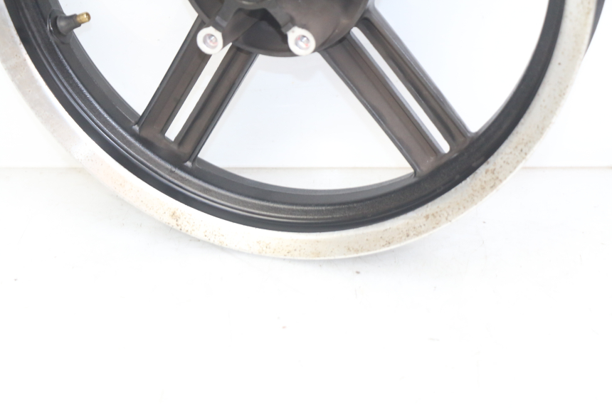 photo de FRONT WHEEL RIM KYMCO AGILITY 16+ 4T 50 (2018 - 2023) - Fixing points details