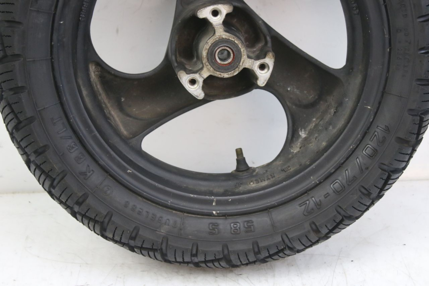 photo de FRONT WHEEL RIM KYMCO AGILITY 4T 50 (2005 - 2018) - Zoom on usage condition