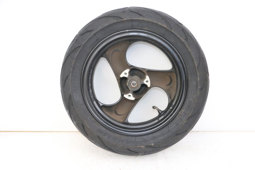 photo de FRONT WHEEL RIM KYMCO AGILITY 4T 50 (2018 - 2022) - Fixing points details