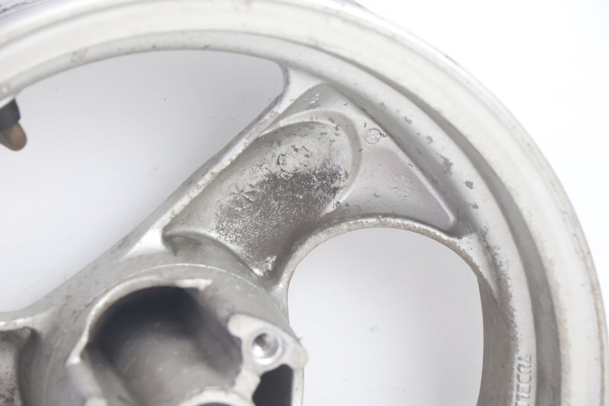 photo de FRONT WHEEL RIM KYMCO AGILITY 4T 50 (2005 - 2018) - High-resolution close-up