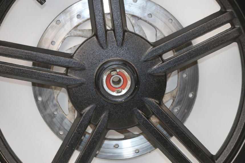 photo de FRONT RIM KYMCO AGILITY CITY 16P 125 (2015 - 2021) - Additional view of the item