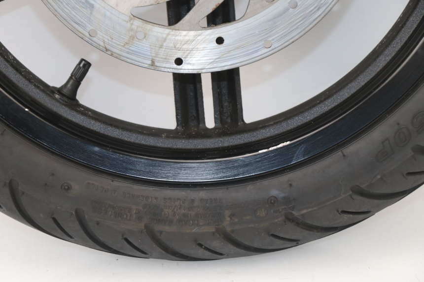 photo de FRONT RIM KYMCO AGILITY CITY 16P 125 (2015 - 2021) - High-resolution close-up