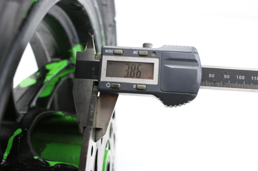 photo de FRONT WHEEL RIM KYMCO AGILITY NAKED RENOUVO 4T 50 (2018 - 2020) - Fixing points details