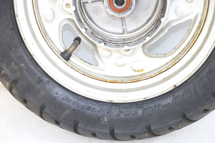 photo de FRONT RIM KYMCO AGILITY PREMIUM 50 (2007 - 2010) - Fixing points details