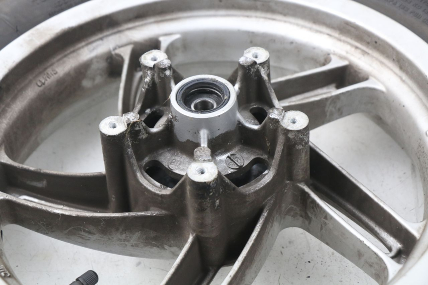 photo de FRONT RIM APRILIA ATLANTIC 125 (2003 - 2009) - Surface and material condition