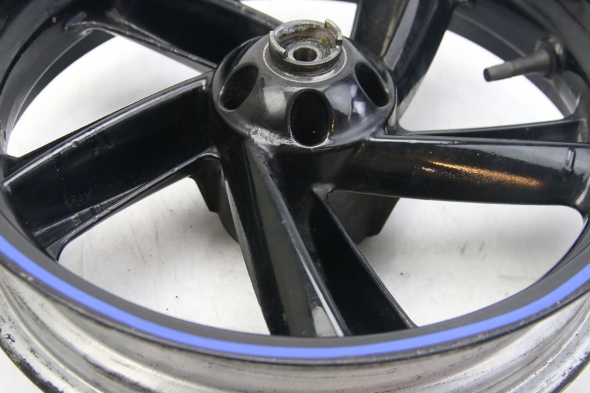 photo de FRONT WHEEL APRILIA ATLANTIC 500 (2002 - 2003) - High-resolution close-up
