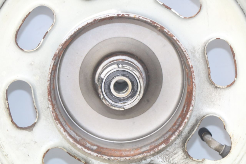 photo de FRONT WHEEL RIM TAOTAO BEATBOX 2 50 (2005 - 2017) - Markings and original references