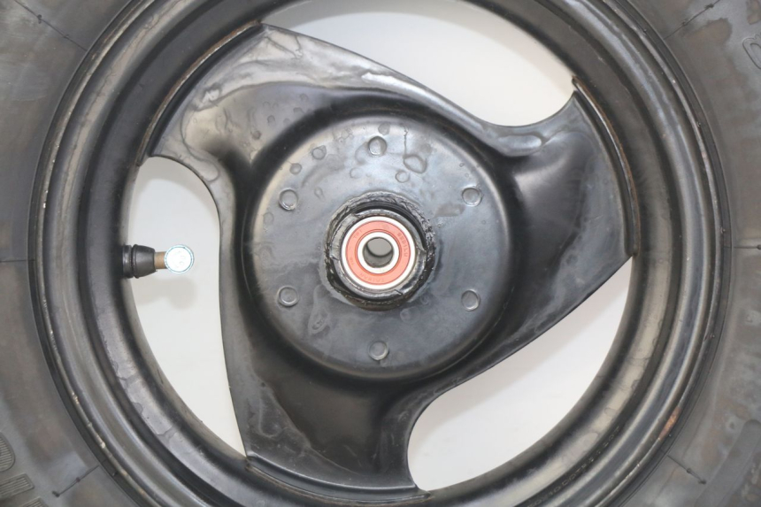 photo de FRONT WHEEL PGO BIG MAX 50 (2001 - 2009) - Surface and material condition