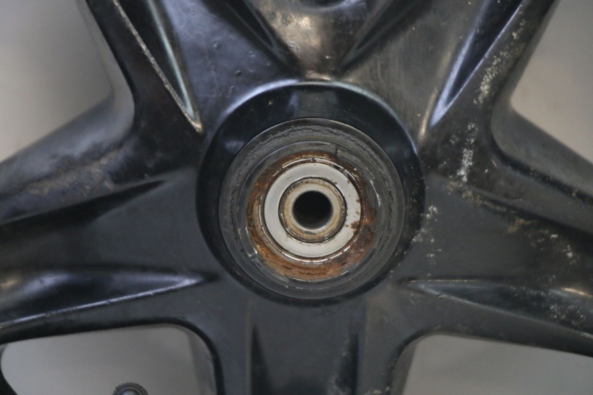 photo de FRONT WHEEL RIM MBK BOOSTER NEXT GENERATION 50 (1995 - 1998) - Fixing points details