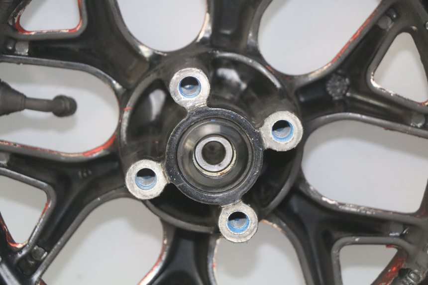 photo de FRONT WHEEL RIM MBK BOOSTER SPIRIT 50 (1999 - 2003) - Surface and material condition