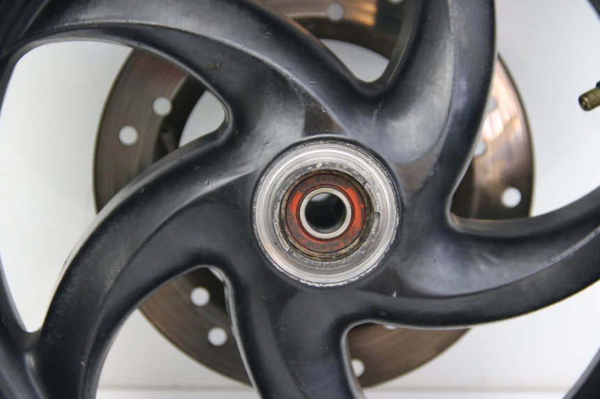 photo de FRONT WHEEL RIM DERBI BOULEVARD 50 (2009 - 2006) - Distinctive features