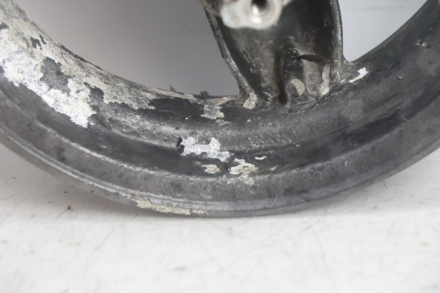 photo de FRONT WHEEL PEUGEOT BUXY 50 (1993 - 1998) - High-resolution close-up