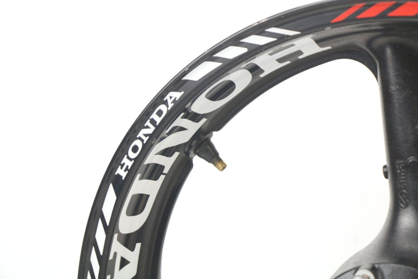 photo de FRONT RIM HONDA CBR 929 RR FIREBLADE 900 (2000 - 2001) - Distinctive features