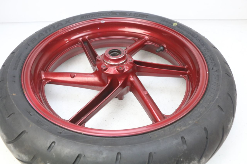 photo de FRONT WHEEL RIM HONDA CBR RR FIREBLADE 900 (1992 - 1994) - Zoom on usage condition