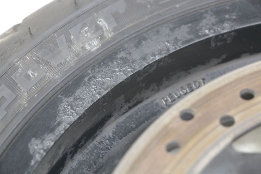 photo de FRONT WHEEL PEUGEOT CITYSTAR 2T 50 (2018 - 2021) - Fixing points details