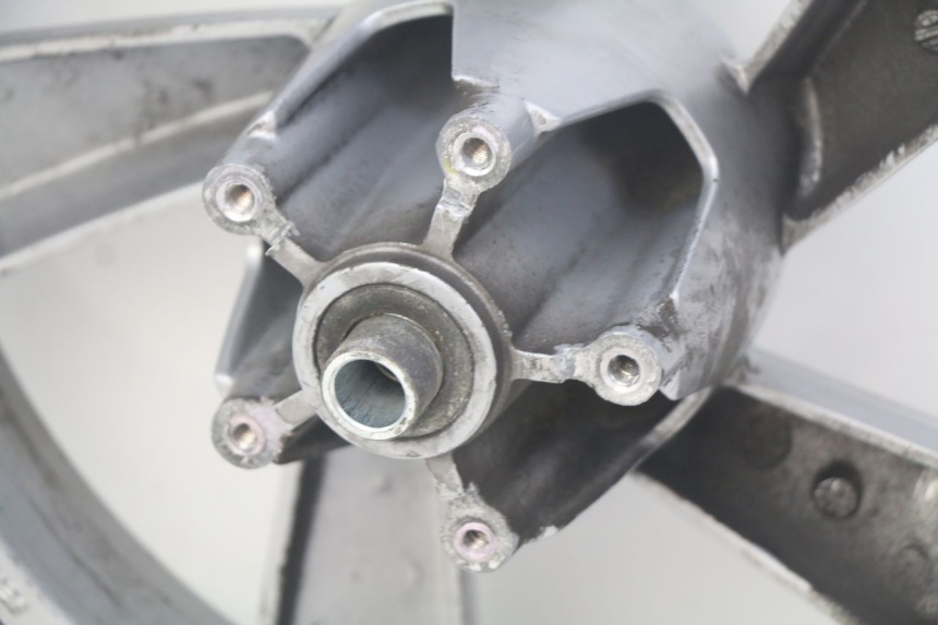 photo de FRONT WHEEL RIM PEUGEOT CITYSTAR 125 (2011 - 2017) - Technical close-up