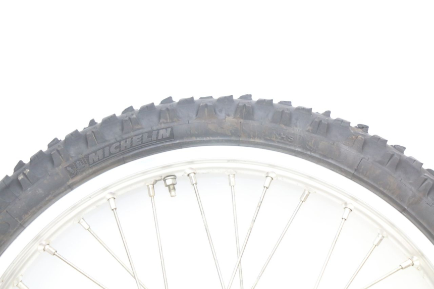 photo de FRONT WHEEL RIM HONDA CRF CR-F 450 (2005 - 2008) - High-resolution close-up