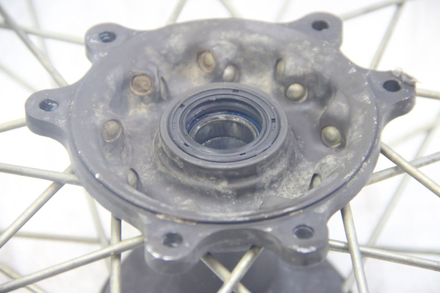 photo de FRONT WHEEL HONDA CRF CR-F RX 450 (2017 - 2021) - Alternative perspective