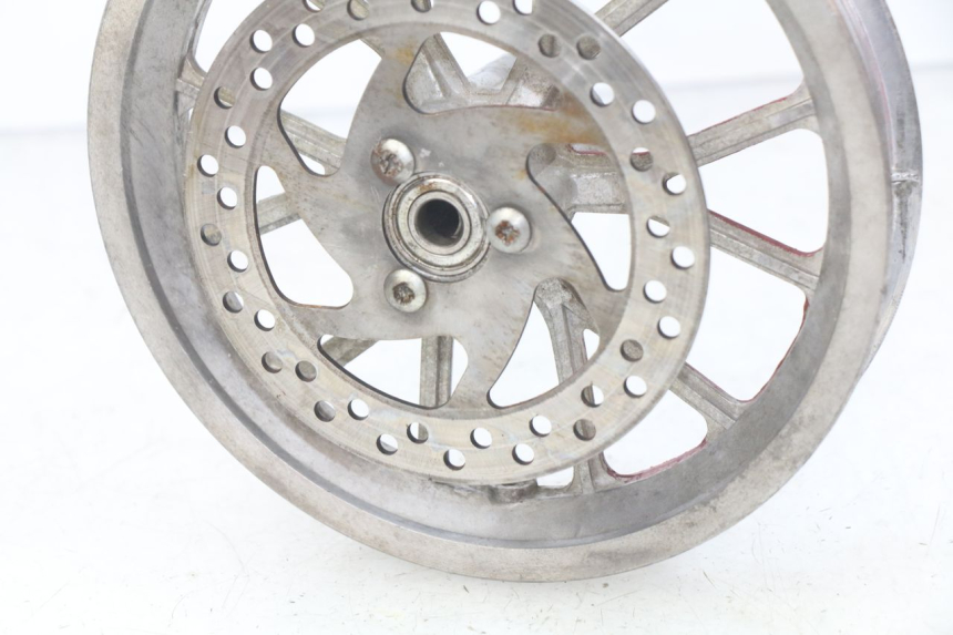 photo de FRONT WHEEL POCKET BIKE CROSS 50 - Fixing points details