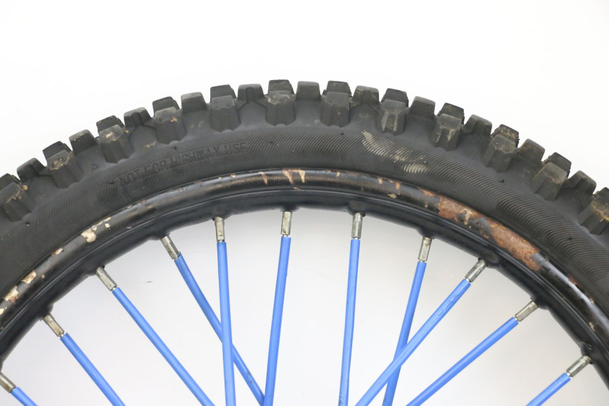 photo de FRONT WHEEL LONCIN DIRT BIKE 125 - Distinctive features