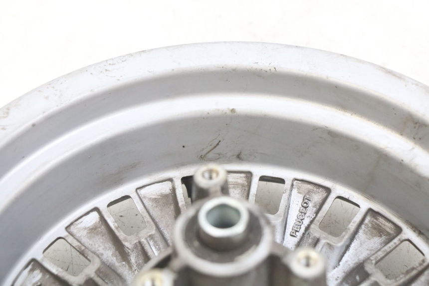 photo de FRONT WHEEL PEUGEOT DJANGO 4T 50 (2014 - 2019) - Zoom on usage condition