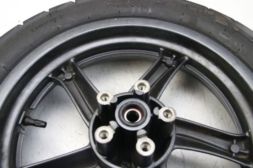 photo de FRONT WHEEL RIM KYMCO DOWNTOWN ABS 125 (2015 - 2017) - Fixing points details