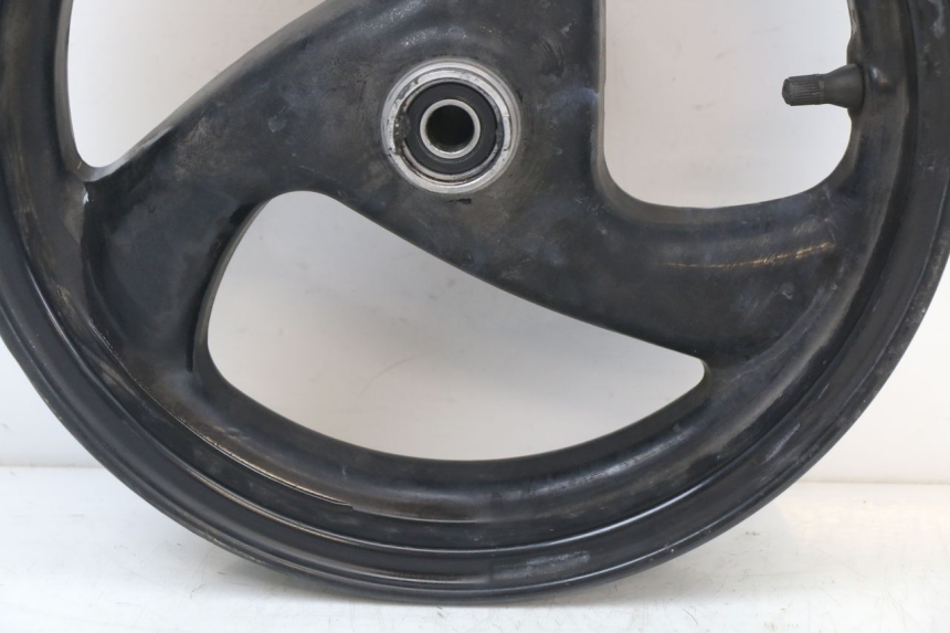 photo de FRONT WHEEL RIM PEUGEOT ELYSTAR 50 (2002 - 2014) - Zoom on usage condition