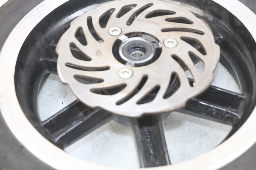 photo de FRONT WHEEL RIM KEEWAY F-ACT FACT 50 (2006 - 2011) - Surface and material condition