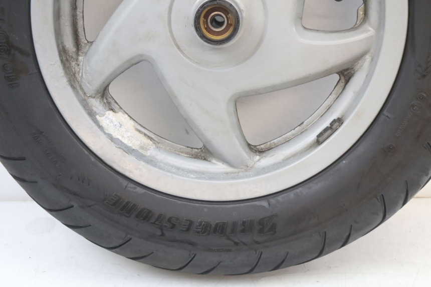 photo de FRONT WHEEL HONDA FES PANTHEON 2T 125 (1998 - 2002) - Zoom on usage condition