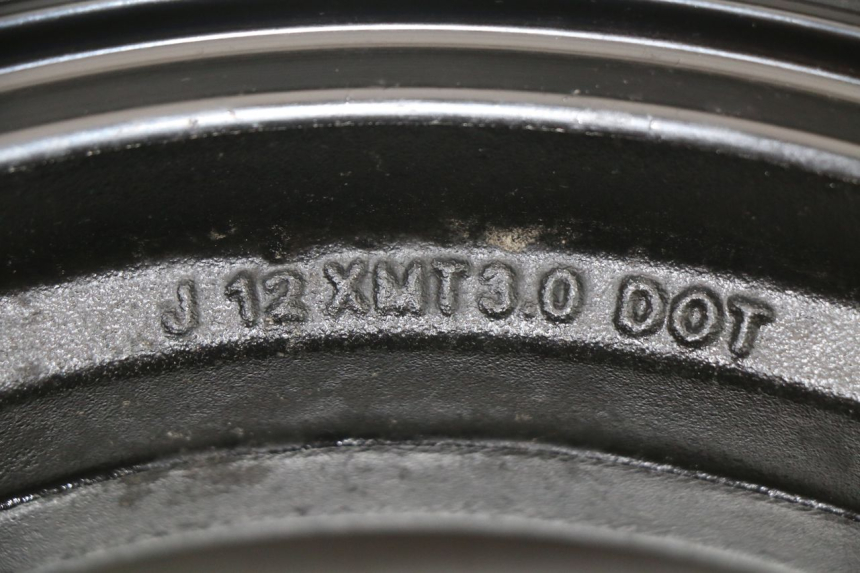 photo de FRONT WHEEL RIM SYM FIDDLE 2 50 (2008 - 2013) - Additional view of the item