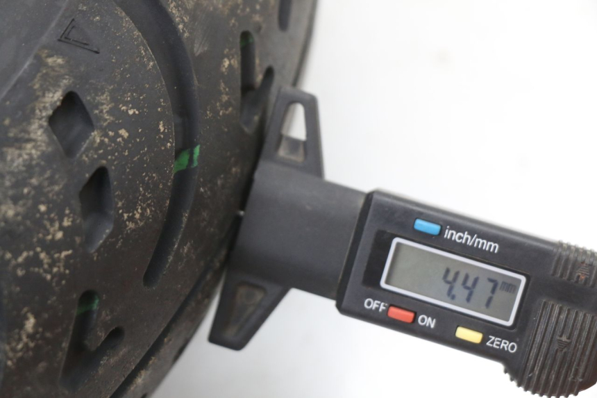 photo de FRONT WHEEL RIM SYM FIDDLE 2 50 (2008 - 2013) - High-resolution close-up