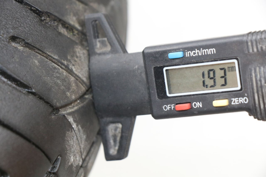 photo de FRONT WHEEL RIM YAMAHA FJR ABS 1300 (2006 - 2012) - Zoom on usage condition