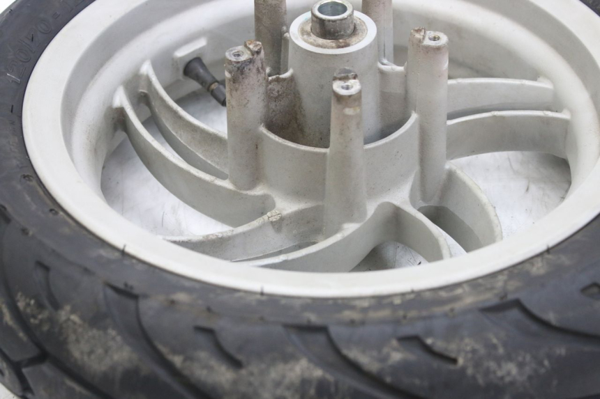 photo de FRONT WHEEL PIAGGIO FLY 4T 50 (2013 - 2017) - Fixing points details