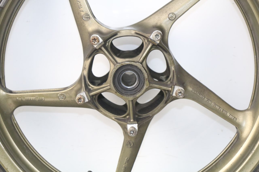 photo de FRONT RIM YAMAHA FZ8 800 (2010 - 2016) - Distinctive features