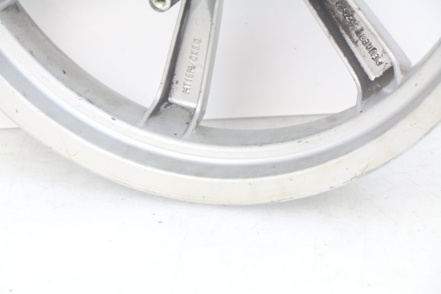 photo de FRONT WHEEL RIM PEUGEOT GEOPOLIS 400 (2007 - 2013) - Surface and material condition
