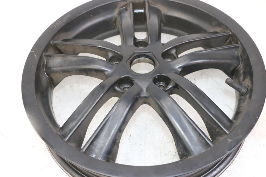 photo de FRONT RIM PIAGGIO IE MP3 YOURBAN 300 (2011 - 2016) - High-resolution close-up