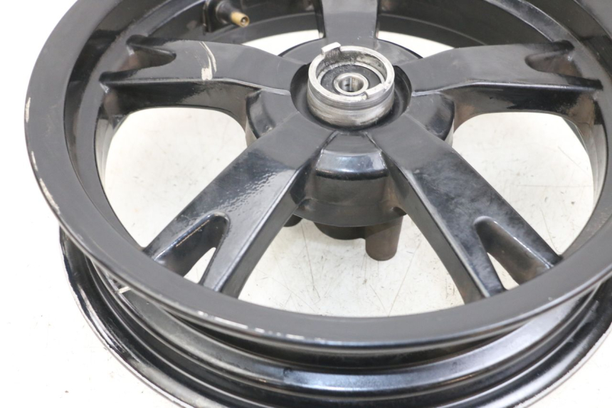 photo de FRONT RIM PEUGEOT KISBEE 2T 50 (2018 - 2022) - Additional view of the item