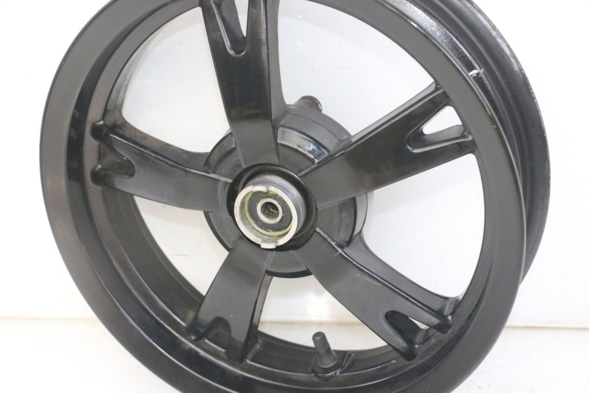 photo de FRONT WHEEL RIM PEUGEOT KISBEE 4T 50 (2018 - 2022) - Technical close-up