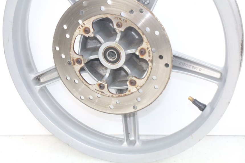 photo de FRONT WHEEL PIAGGIO LIBERTY 4T 50 (2004 - 2008) - Surface and material condition