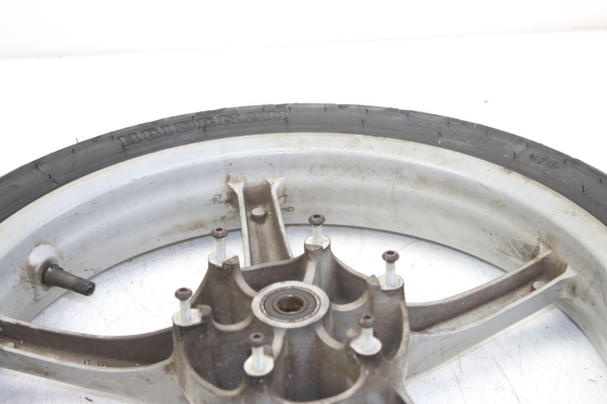 photo de FRONT WHEEL PIAGGIO LIBERTY 4T 50 (2004 - 2008) - Fixing points details