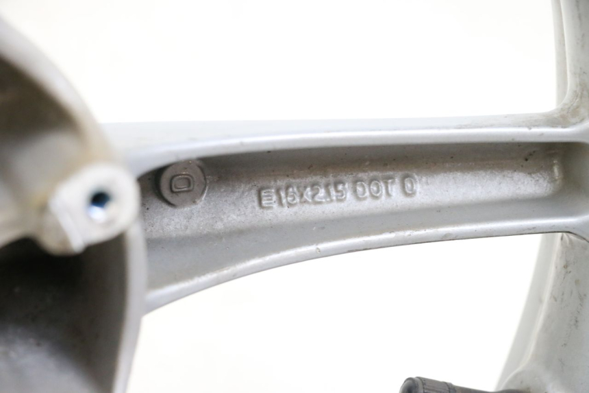 photo de FRONT WHEEL PIAGGIO LIBERTY 4T 50 (2004 - 2008) - Component detail